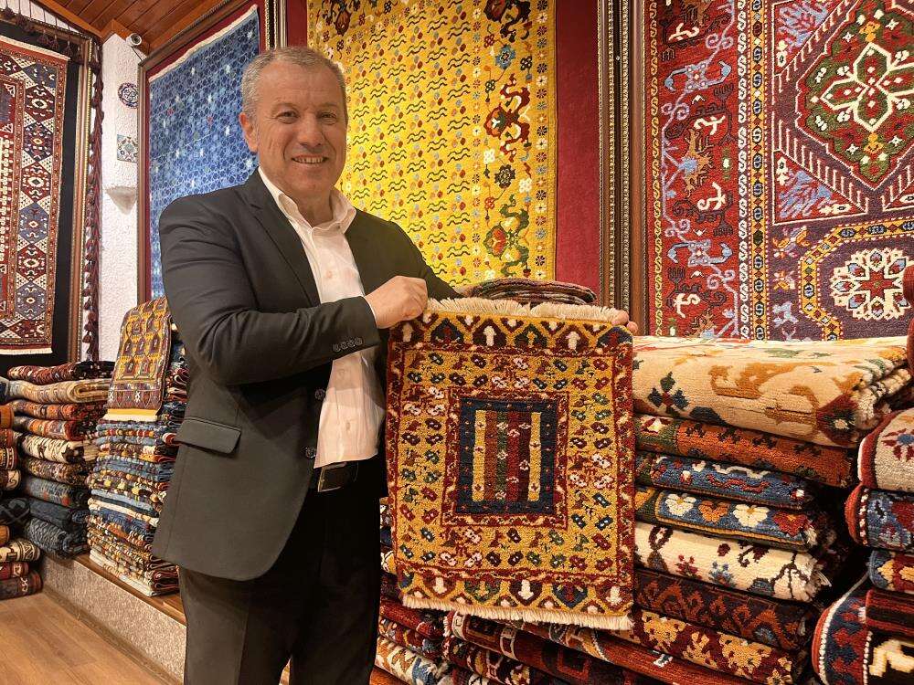 Konya'nın tarihi ilçesinde ağıllardan toplanıp yapılıyor, dünya saraylarını süslüyor 4